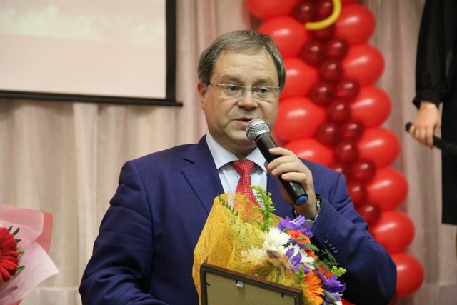 ubilei shkoly1604