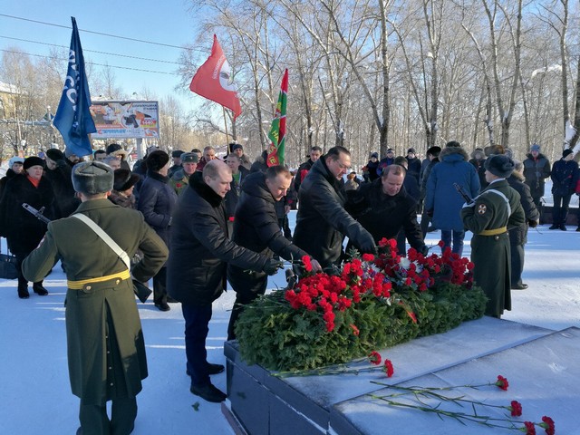 zashitnik miting 03