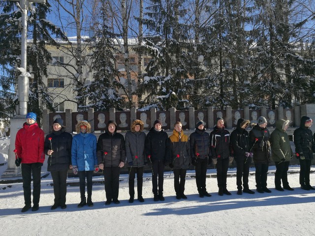 zashitnik miting 07