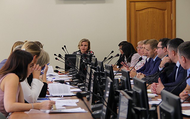 soveshaniye po naberezhnoi 03