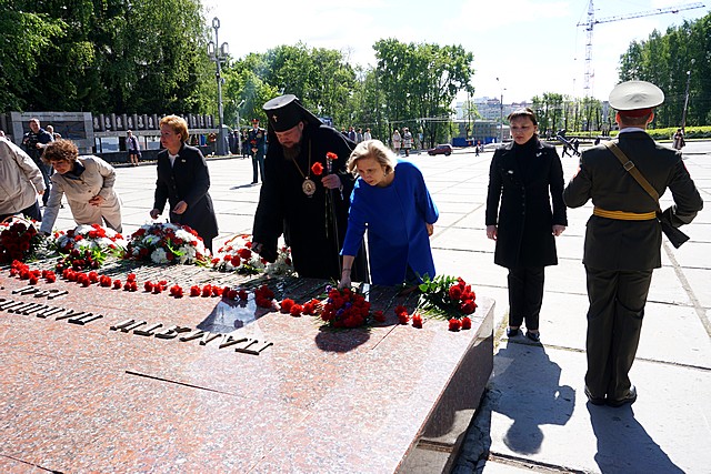 den pamyati i skorbi 02