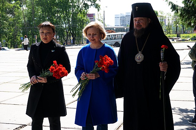 den pamyati i skorbi 03