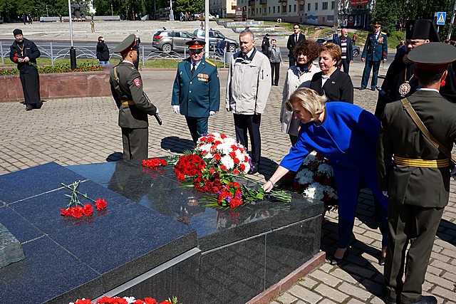 den pamyati i skorbi 05