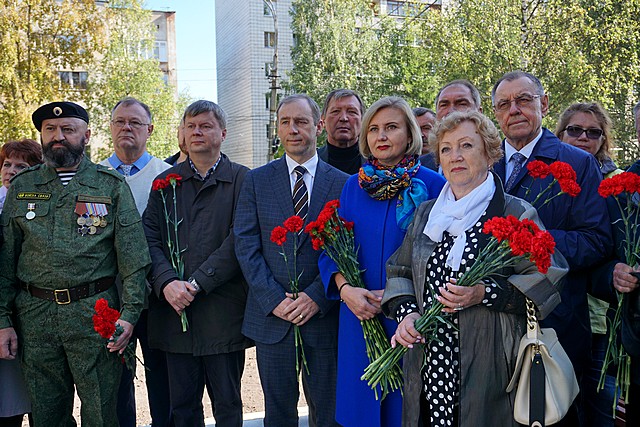 pamyatnik oplesninu 04