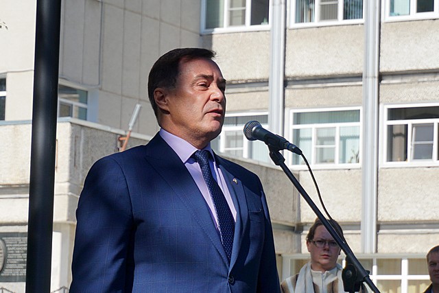 pamyatnik oplesninu 05