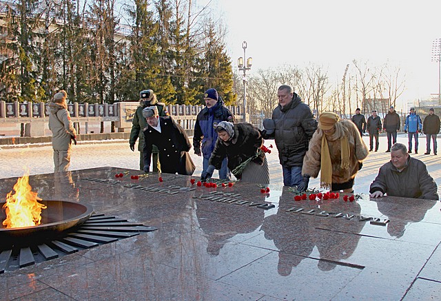 geroi otechestva vozlozheniye 03