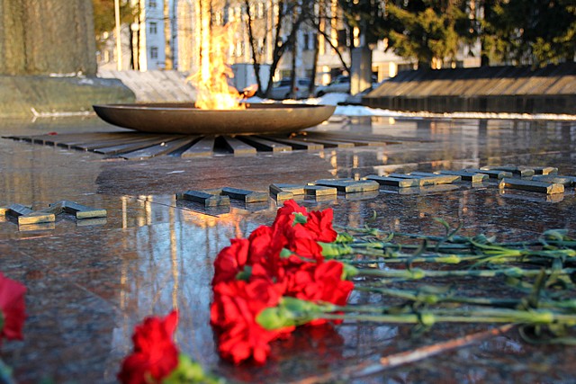 geroi otechestva vozlozheniye 05