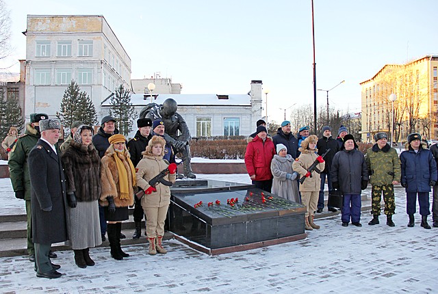 geroi otechestva vozlozheniye 09