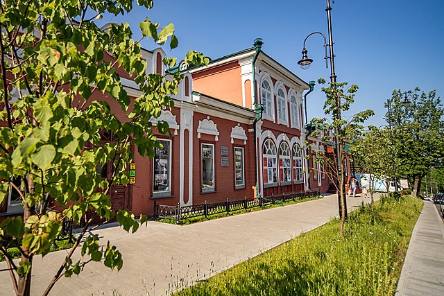 Озеленение высадка деревьев