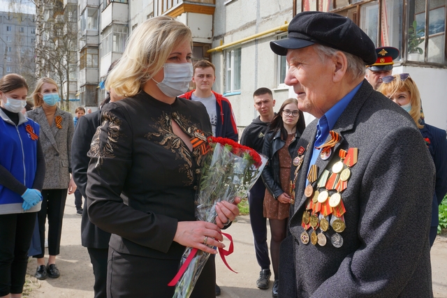 pozdravleniya-veteranov 07