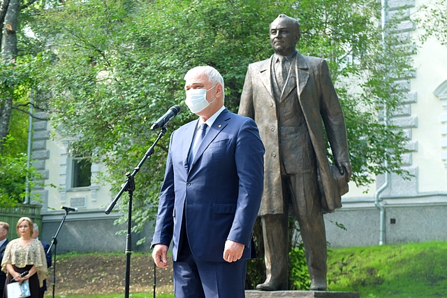 morozov pamyatnik 04