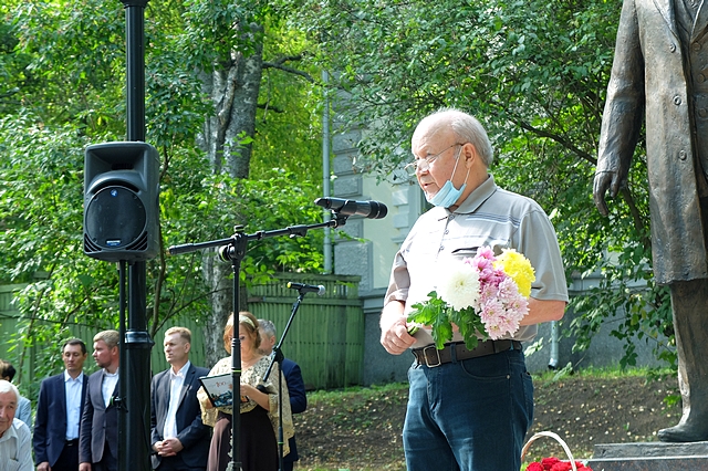 morozov pamyatnik 06