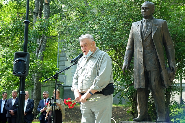 morozov pamyatnik 08