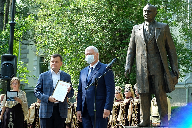 morozov pamyatnik 13